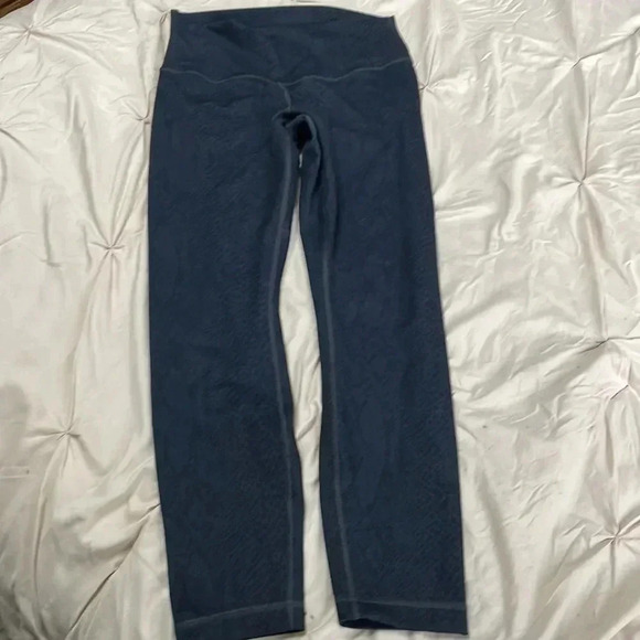 Lululemon wunder under roll down pants 26” - Picture 6 of 10